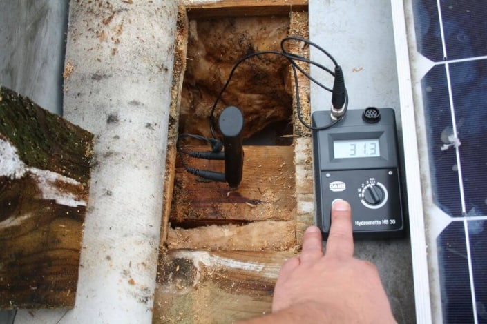 Gutachten Holzschäden unterhalb der Dachabdichtung Gutachten Holzschäden unterhalb der Dachabdichtung